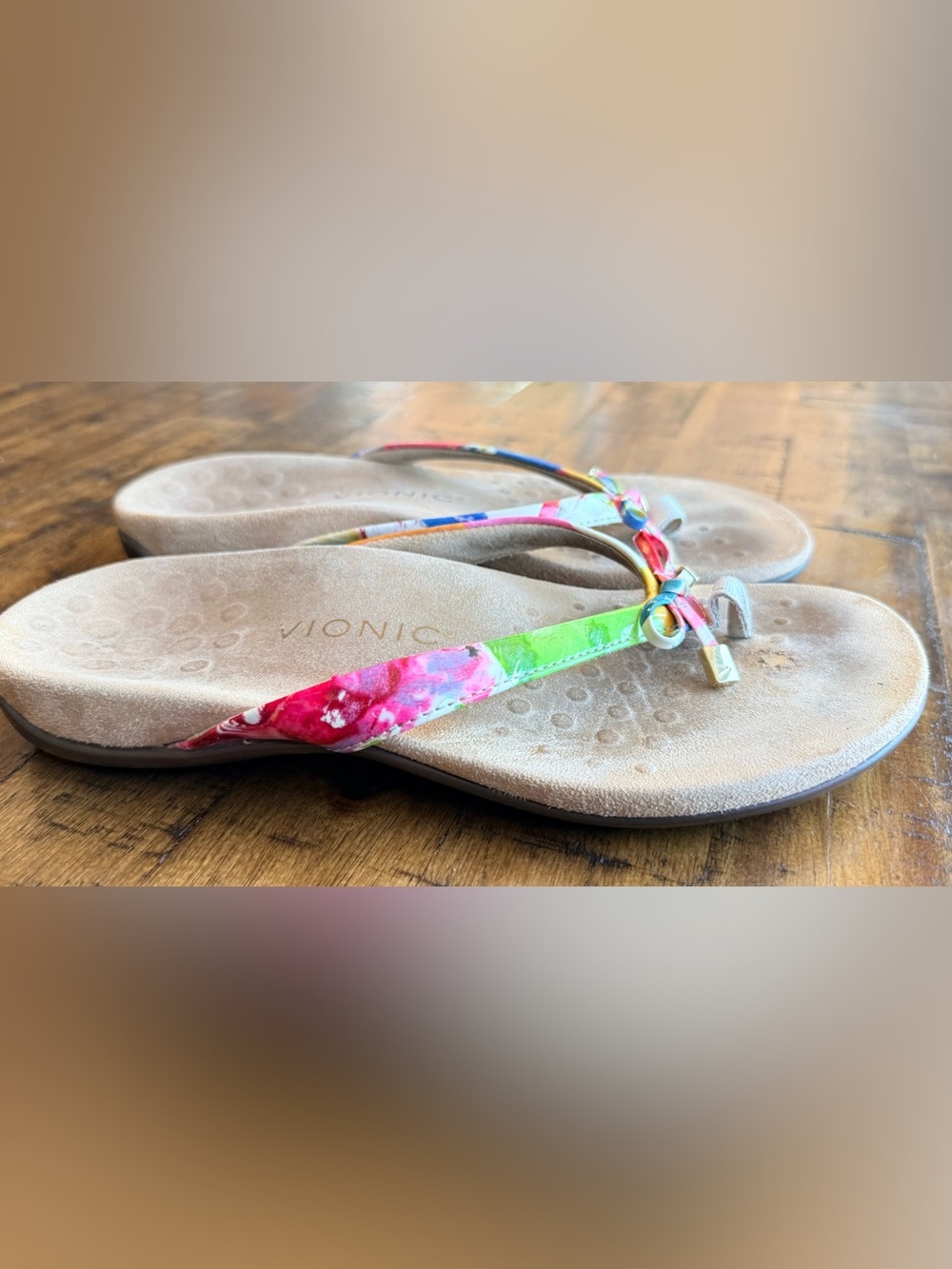 Vionic Bella II Sandals • Women’s 8.5 Wide Est • Floral Festival • Arch Support